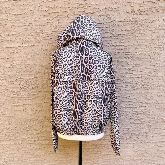 Onzie leopard print Breakaway jacket - Picture 6 of 11